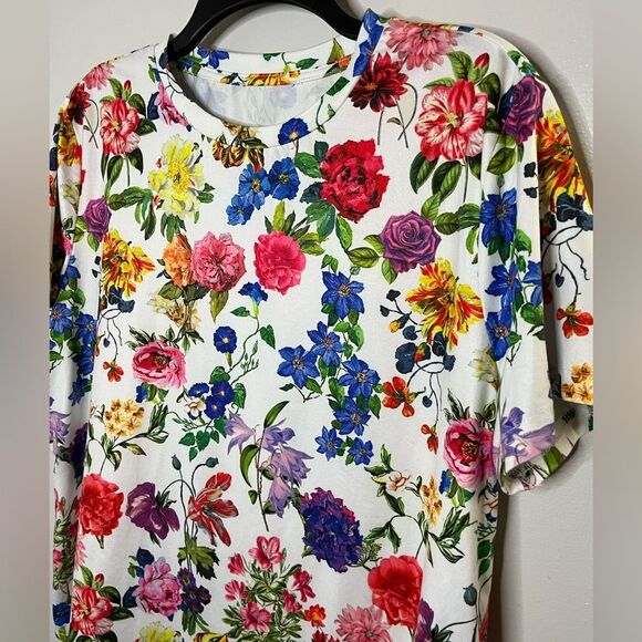 Women’s White Floral Print Short Sleeve Tee - Picture 3 of 5